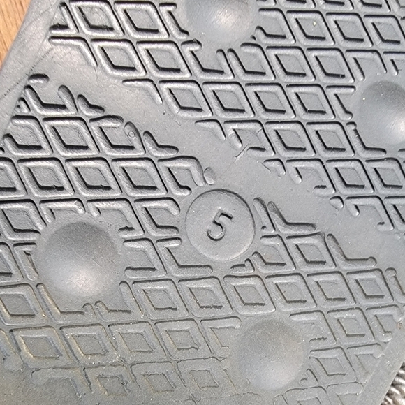 Wonder Nation Alligator Sandals Slide style with elastic back strap Size 5 - Picture 13 of 14